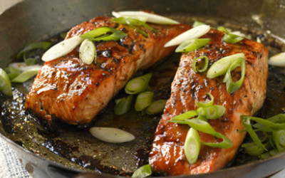 FILETES DE SALMÓN GLASEADOS CON MIEL